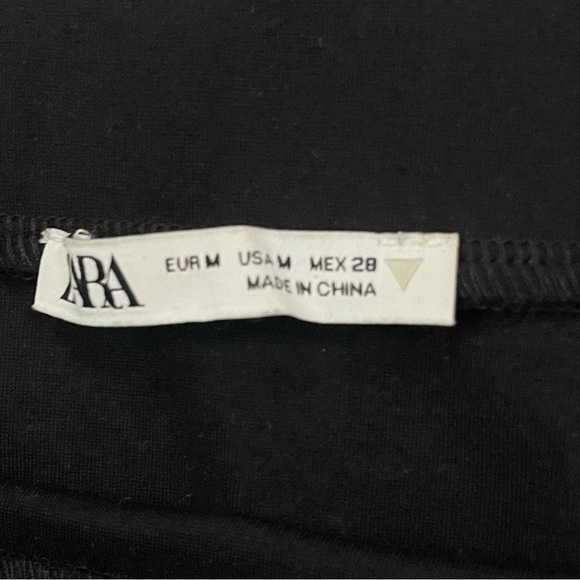 Medium Zara black mini skirt - Picture 3 of 6